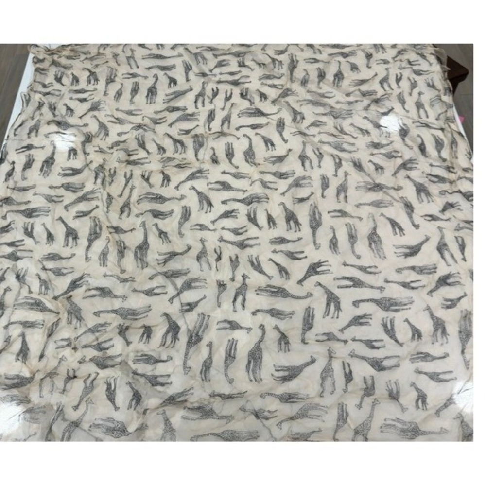 Vintage Giraffe Print Scarf Cream Sheer Chiffon Square 40x40‎ Safari Boho Wrap